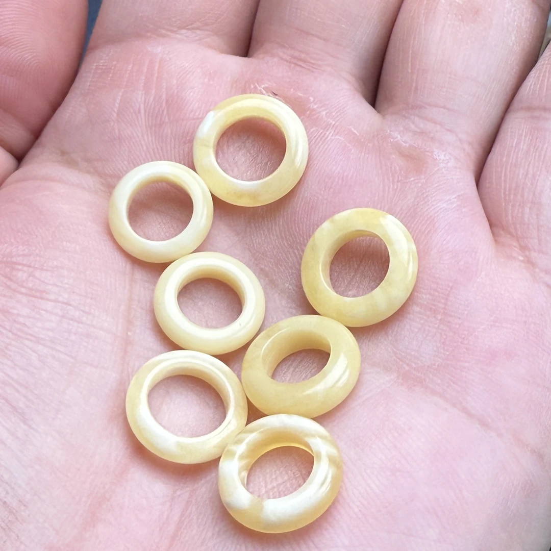 蜜蜡跑环内径8mm左右
