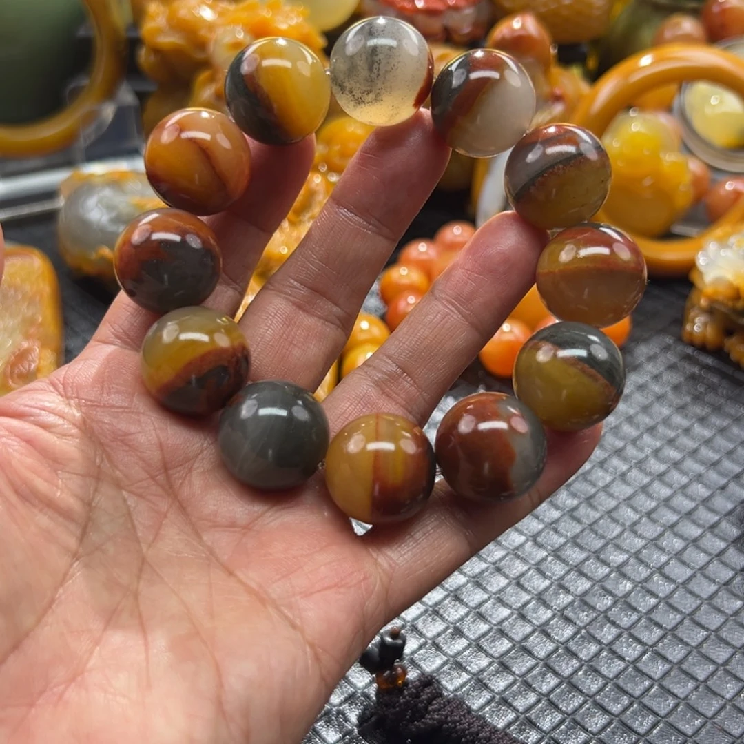 石英质玉未镶嵌颈饰