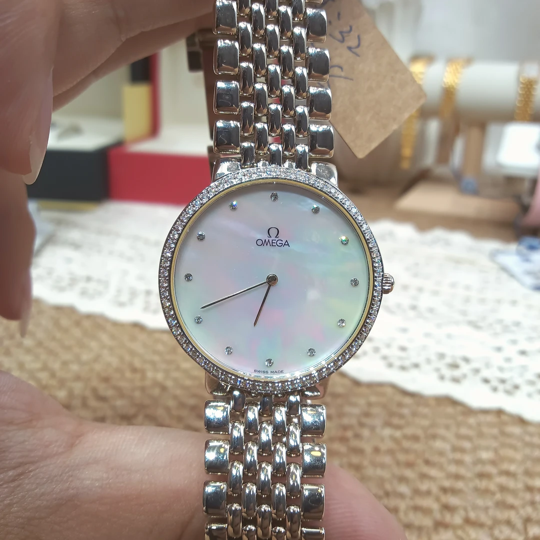 95新 Omega/欧米茄 石英表后镶钻盘32腕18/256103333/yy