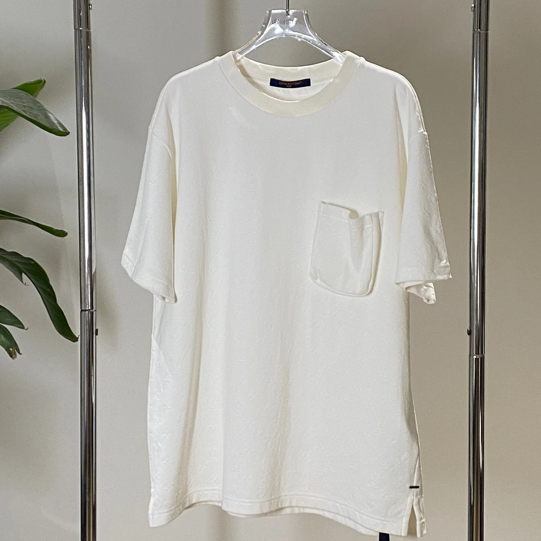 全新未使用 LouisVuitton/路易威登 L/口袋满印短袖/8900//SN4593
