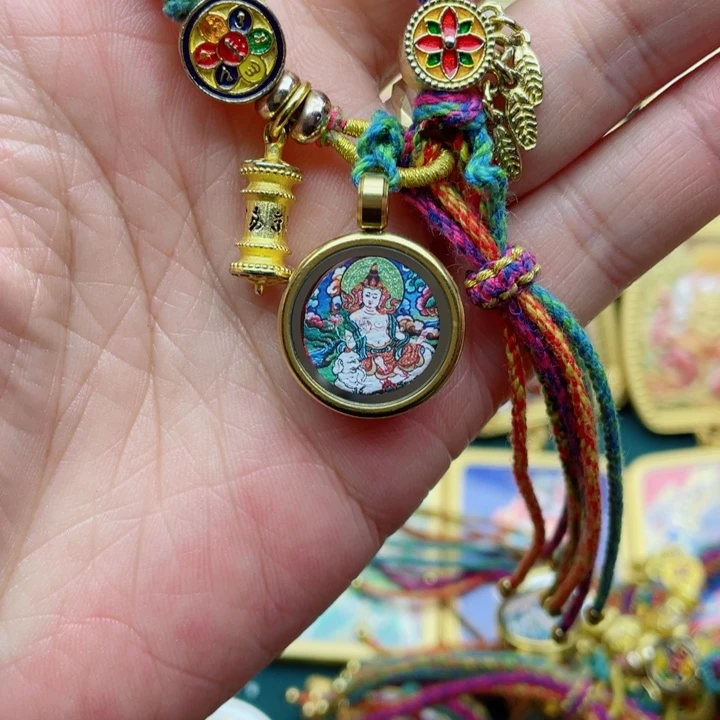 吊坠唐卡套卡的时候就会