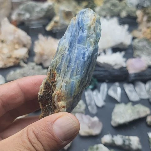 未镶嵌水晶摆件巴西蓝晶石