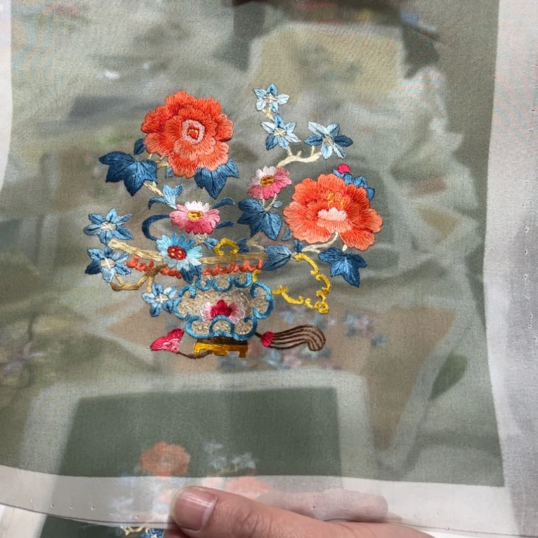 织绣纯手工刺绣陆老师