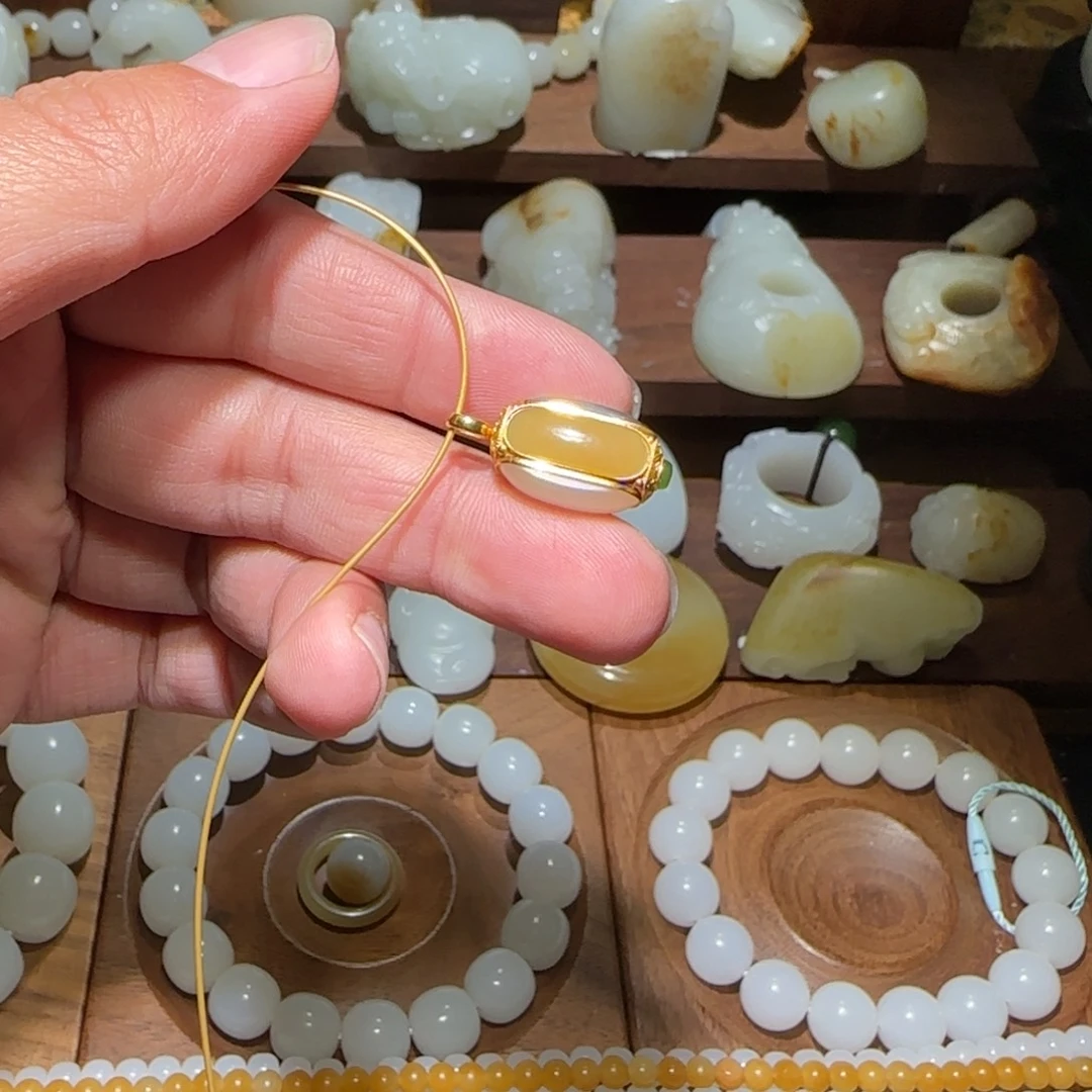 和田玉未镶嵌手链