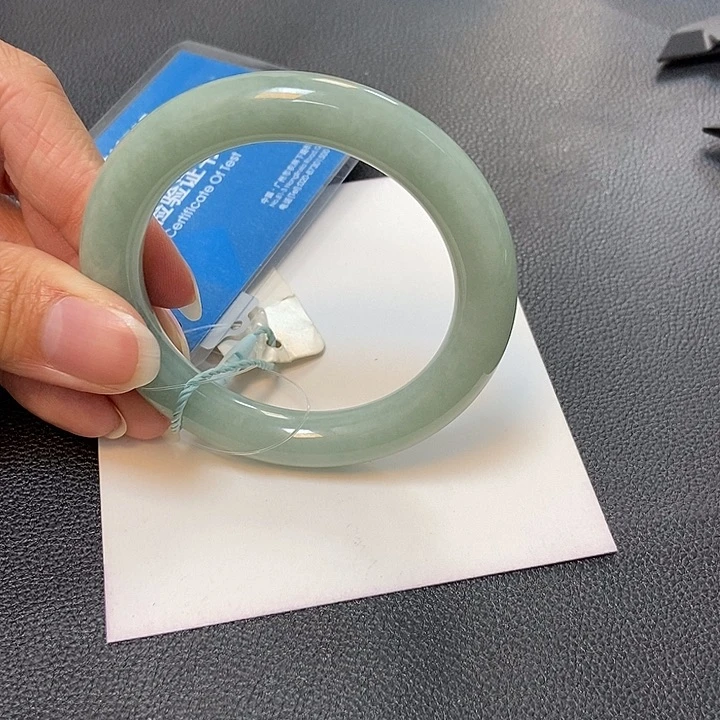 翡翠手镯未镶嵌采****菇51圆条