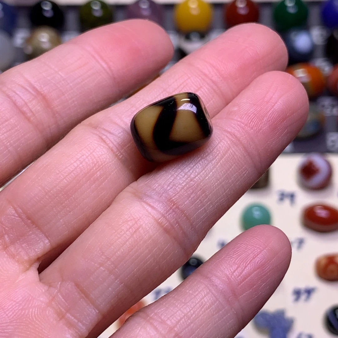 疯***肉玛瑙/玉髓未镶嵌颈饰