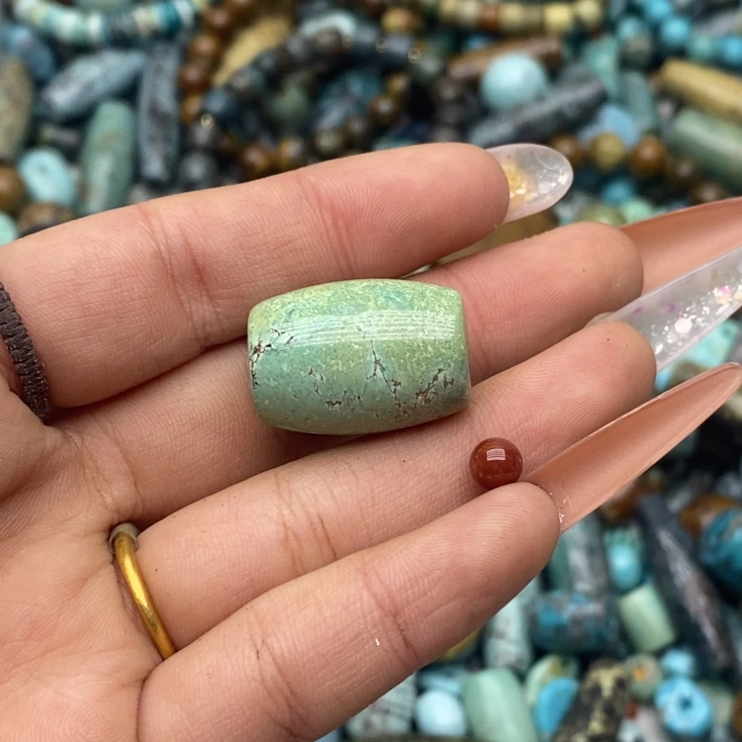 南红玛瑙未镶嵌珠宝奇石