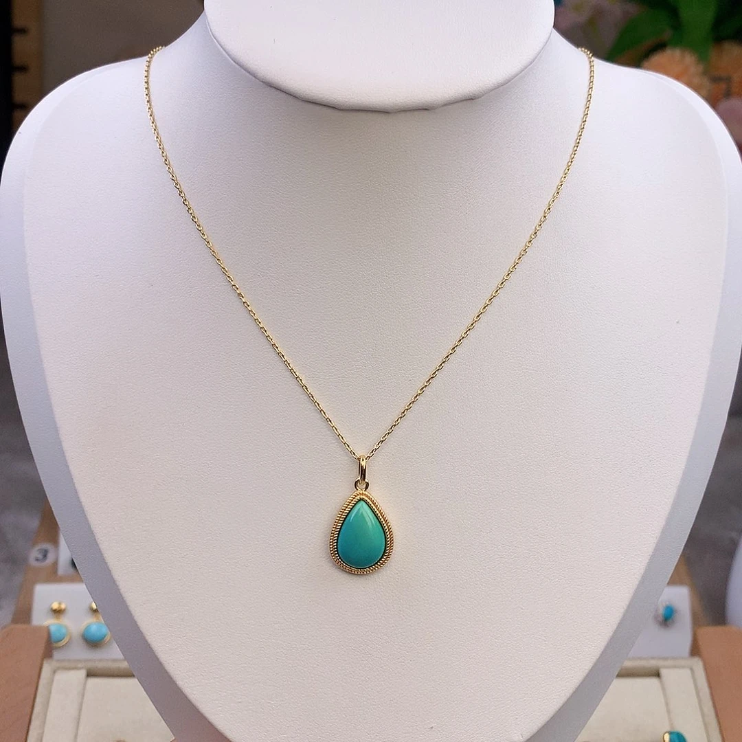 绿松石未镶嵌颈饰