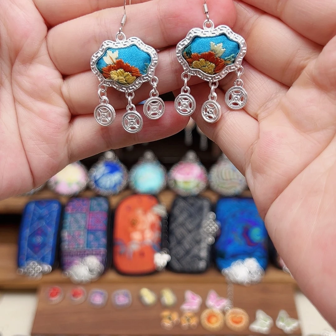 黄铜925银布艺手工刺绣