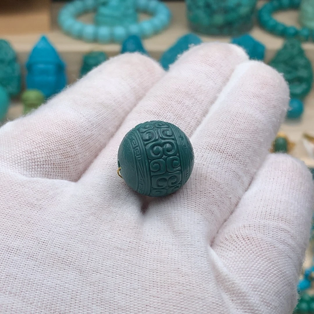 绿松石未镶嵌颈饰