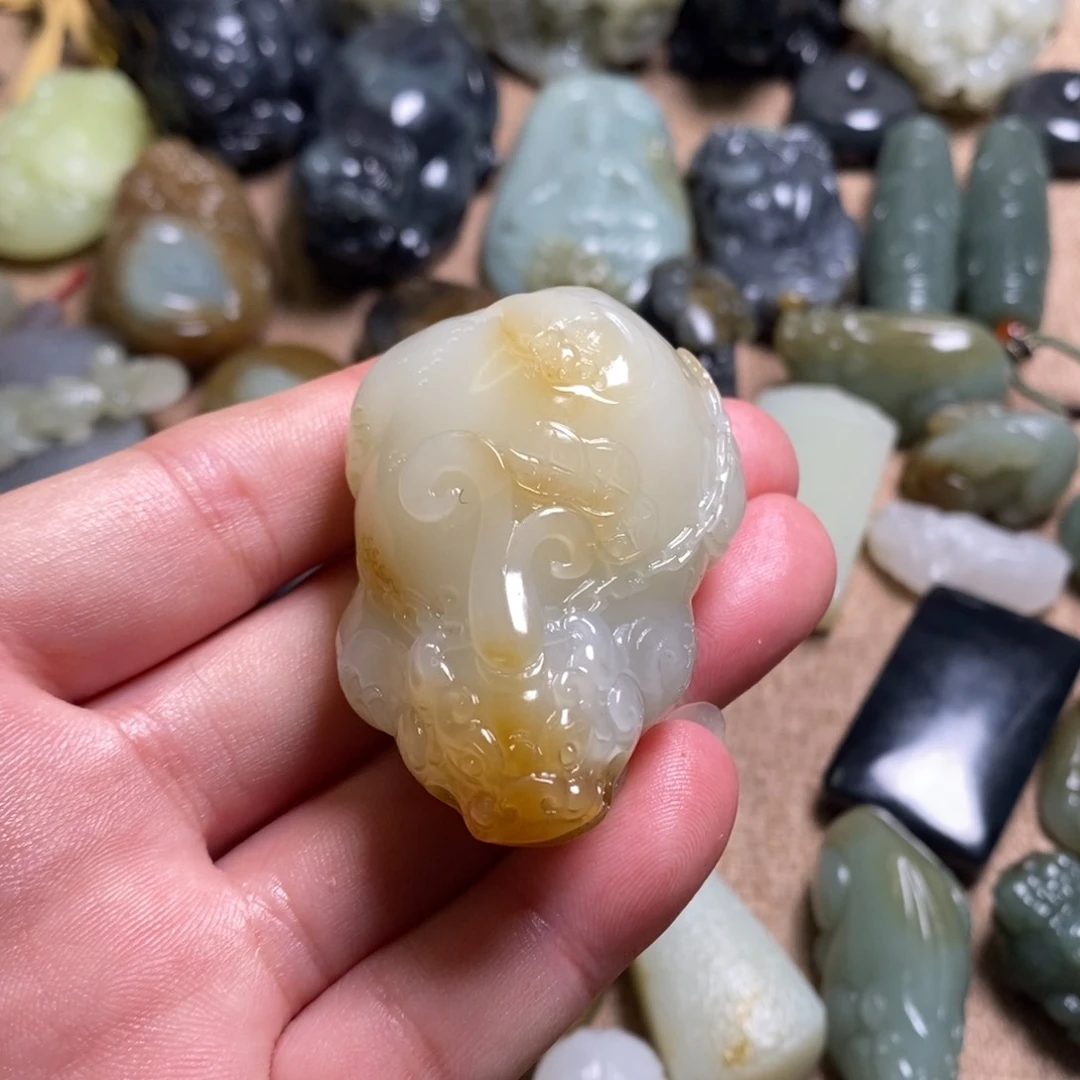 【闪购商品】和田玉挂件未镶嵌顽*