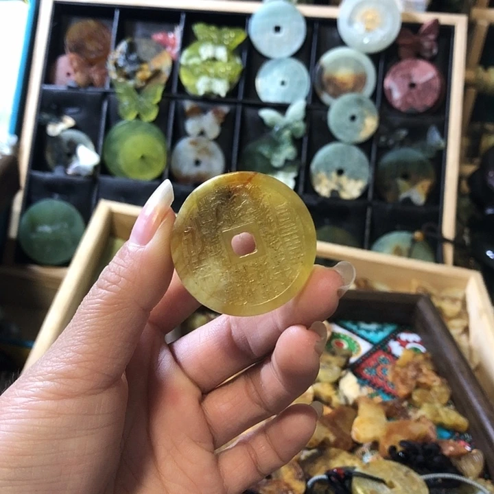 岫玉未镶嵌岫玉挂件