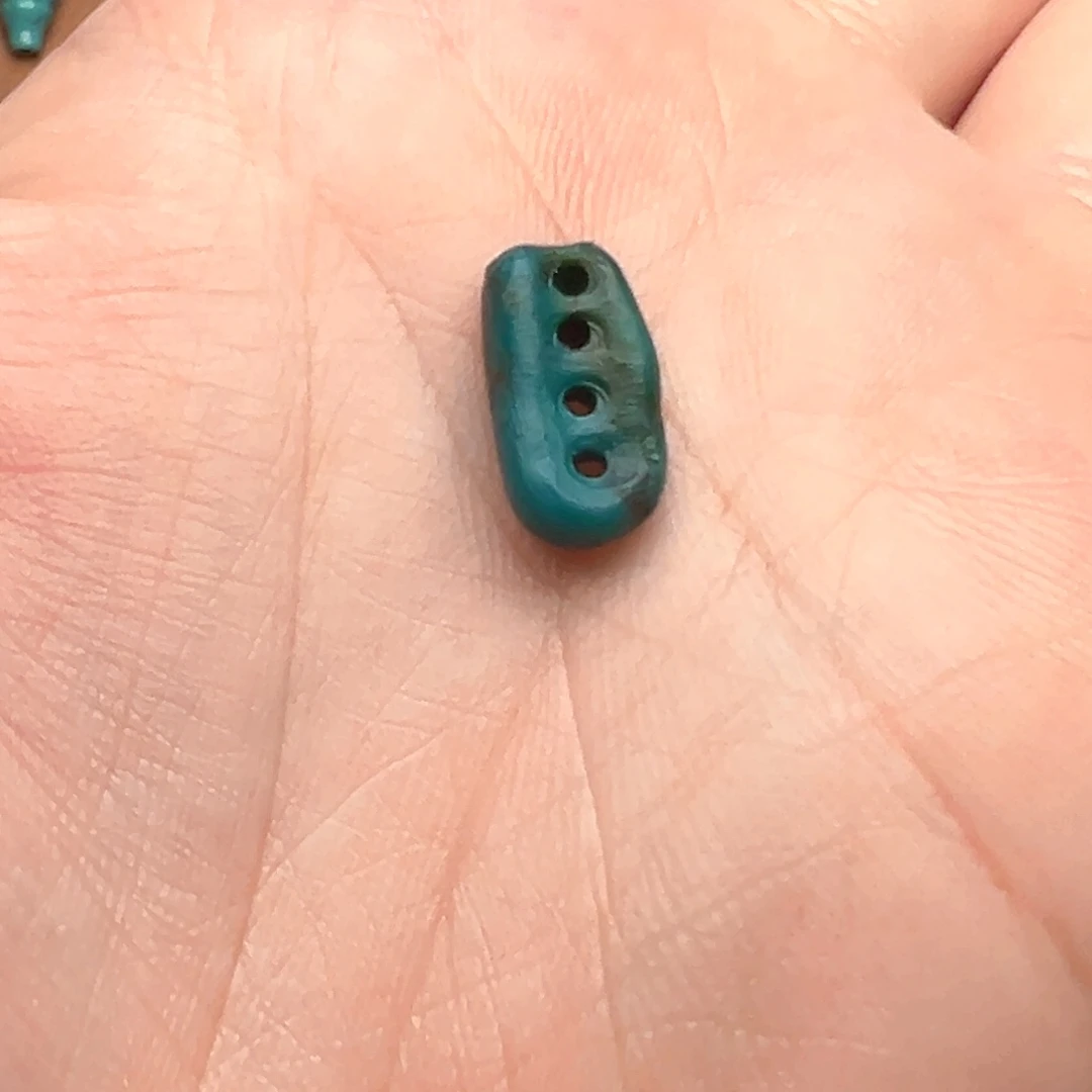 M***e绿松石未镶嵌颈饰