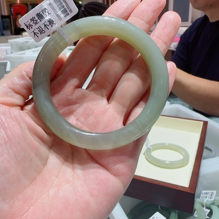 未镶嵌手镯和田玉291