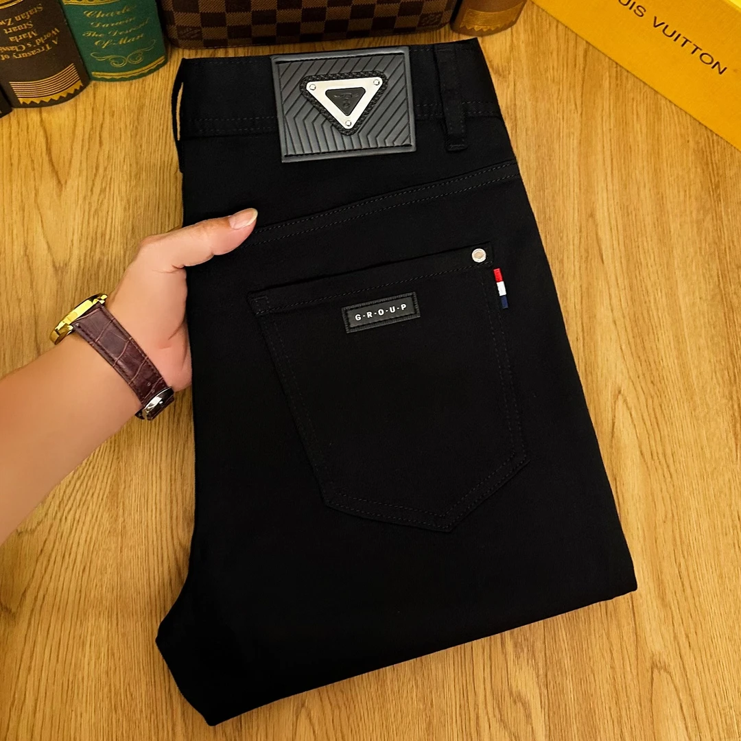 秋冬爆款牛仔裤男款2025新款黑色高端潮牌不掉色修身小脚男士裤子