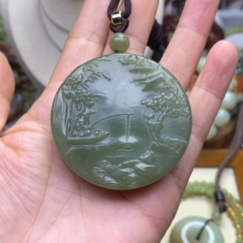 【闪购商品】未镶嵌岫岩河磨玉（透闪石质玉）挂件玉*月