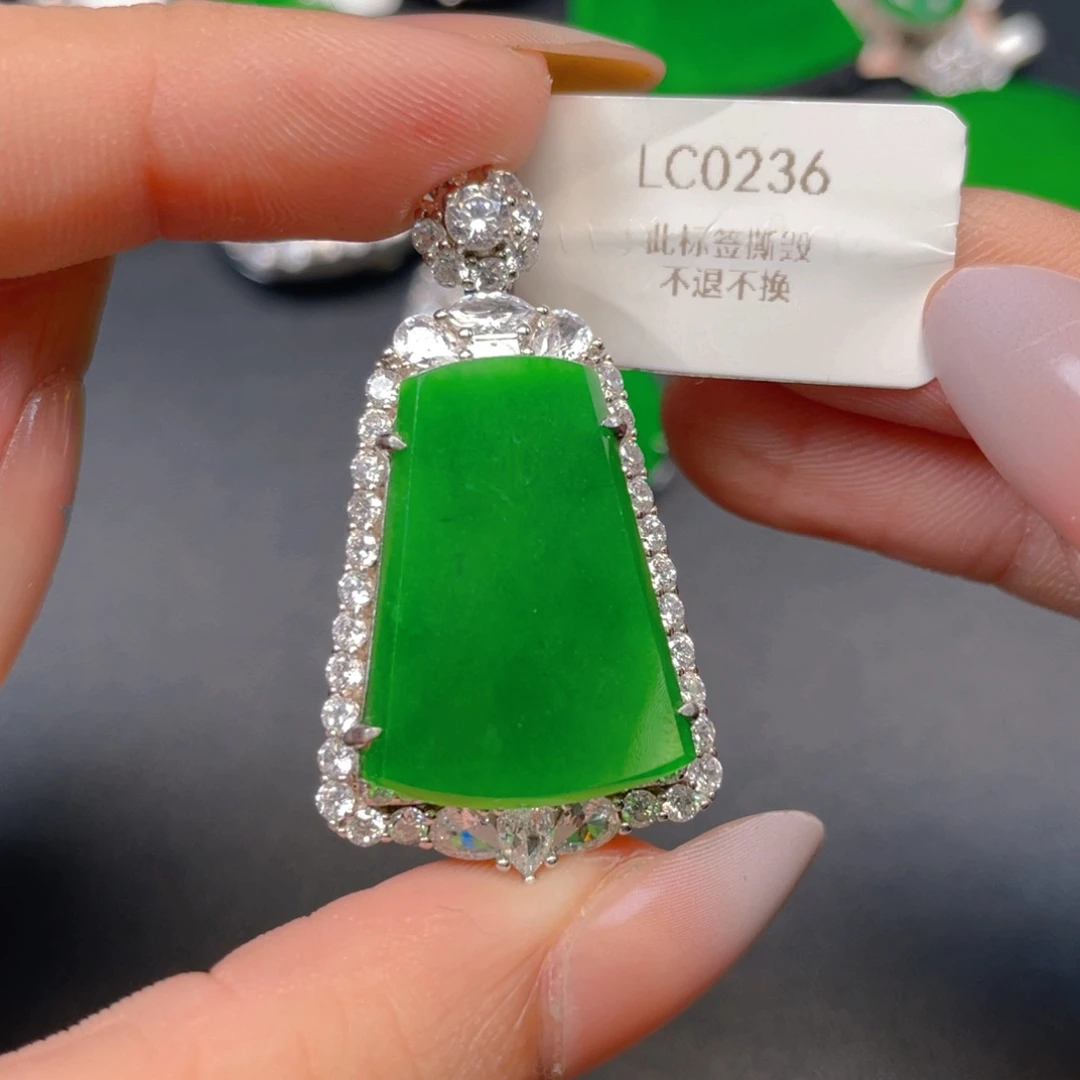 【闪购商品】颈饰银S925镶嵌翡翠翡翠