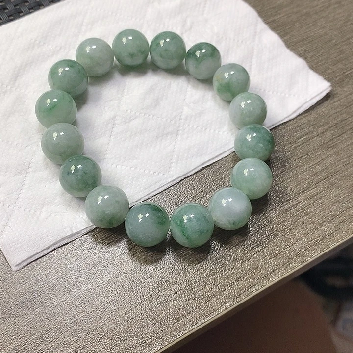 翡翠未镶嵌颈饰卡13
