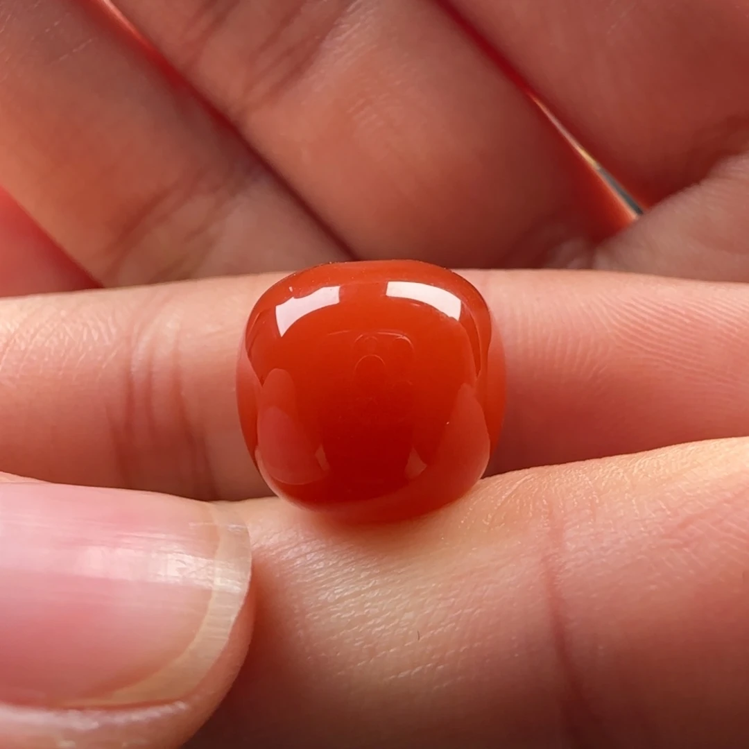 南红玛瑙未镶嵌老型：13.5x12.5柿子红偏辣椒红 满色肉 高品质