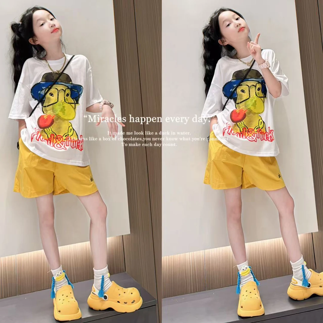 女童夏季2025新款韩版宽松时尚休闲T恤短袖甜酷绣花短裤两件套潮