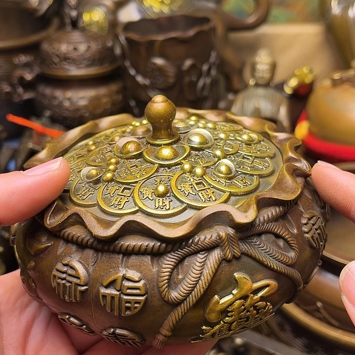 精美铜器批发档口