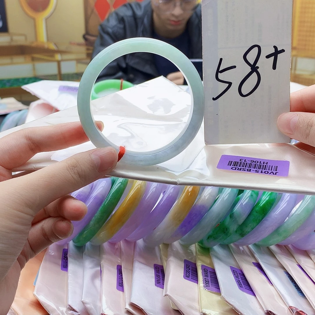 翡翠未镶嵌手镯ii