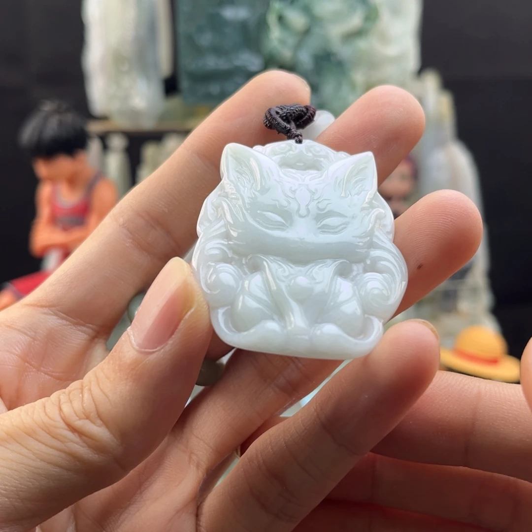 翡翠未镶嵌颈饰九尾