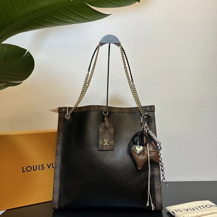 95新/路易威登/C8857717820/[251106CZ02]