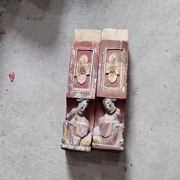 瓷器黄色的形状的雨*