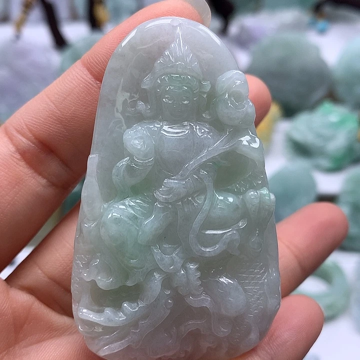 翡翠未镶嵌颈饰玉龙观音福利