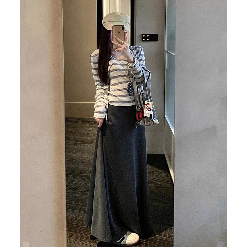 慵懒松弛感灰色半身裙女秋季新款高腰垂感休闲果冻空气层a字长裙