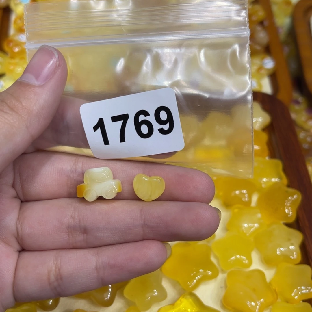 琥珀珠宝奇石未镶嵌十*十