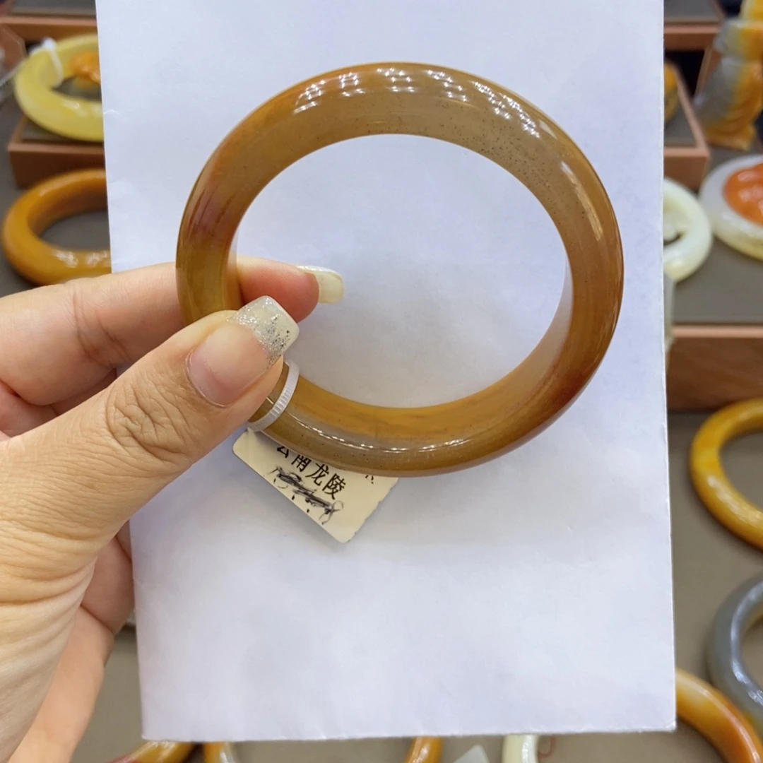 万***顺石英质玉（黄龙玉）未镶嵌手镯H