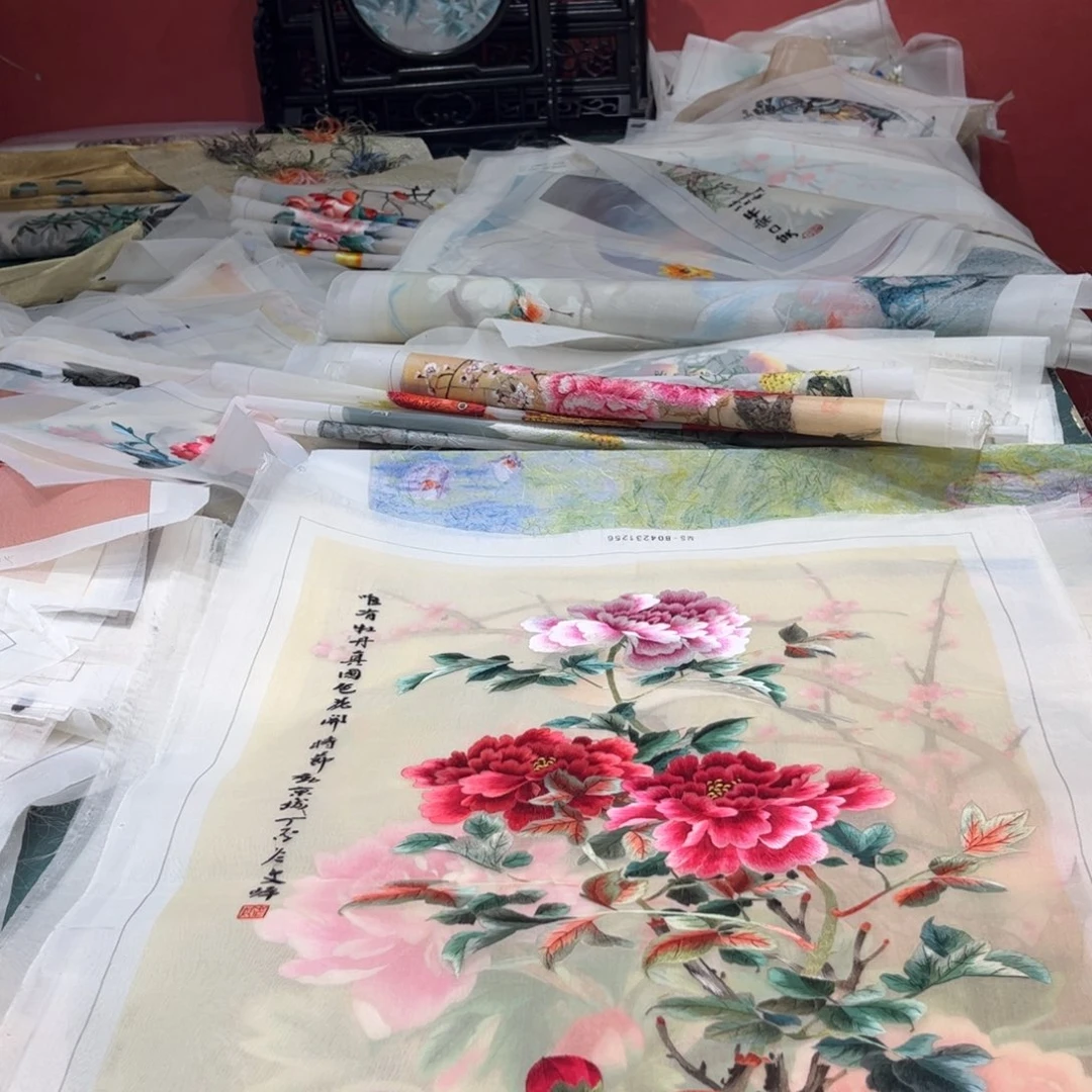 芒***咪刺绣纯手工打造一位优秀青年