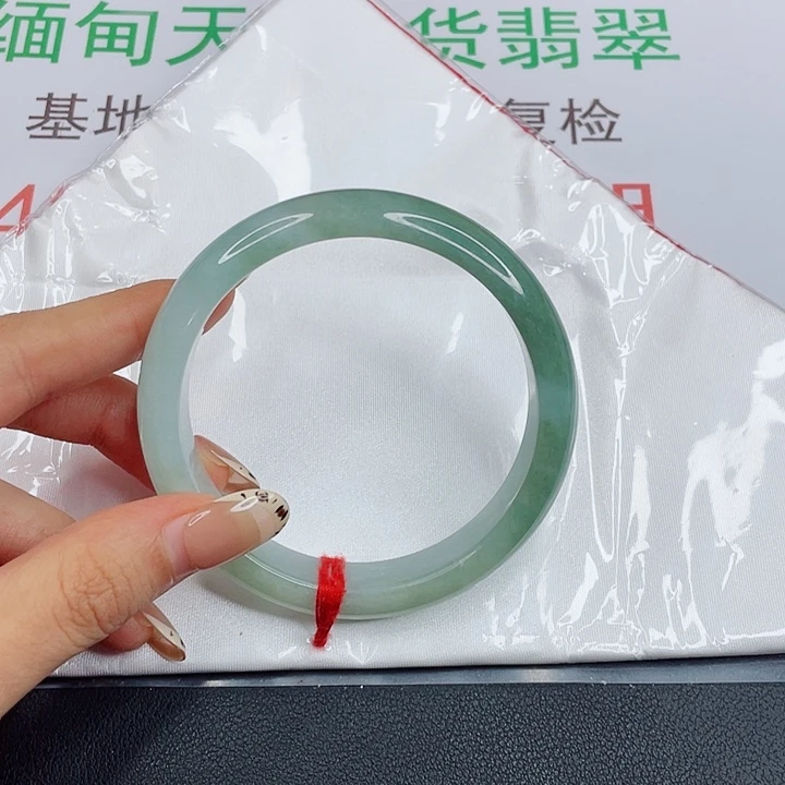 德***达未镶嵌手镯翡翠半山水