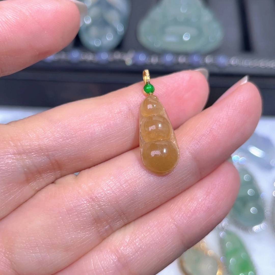 颈饰18K金镶嵌翡翠翡翠