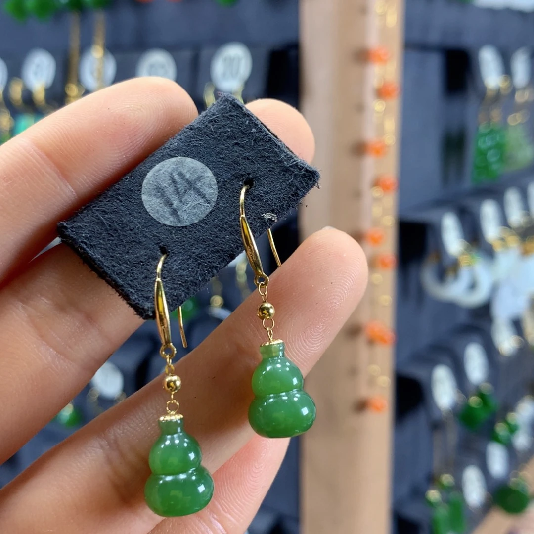 和田玉18K金镶嵌耳饰