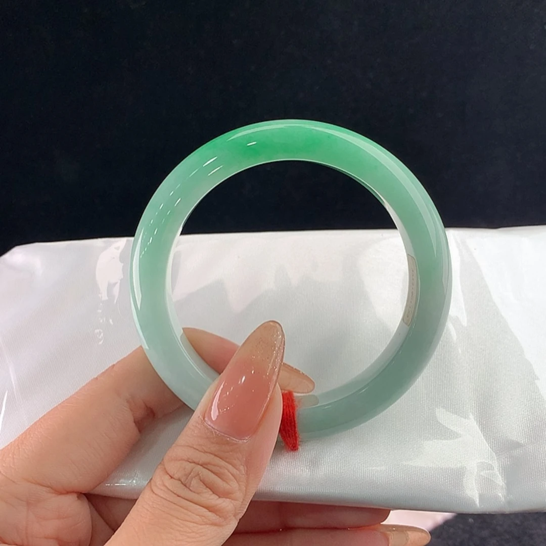 【闪购商品】未镶嵌手镯翡翠正56