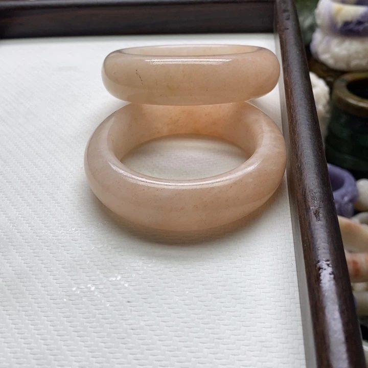 夢***影石英质玉未镶嵌手镯