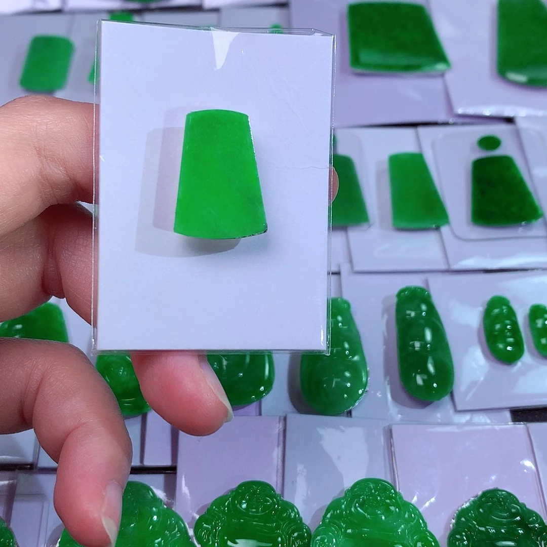 吊坠(赠链)未镶嵌翡翠天然翡翠