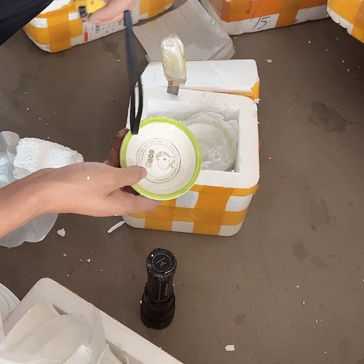 瓷独角兽味碟8只哈哈哈