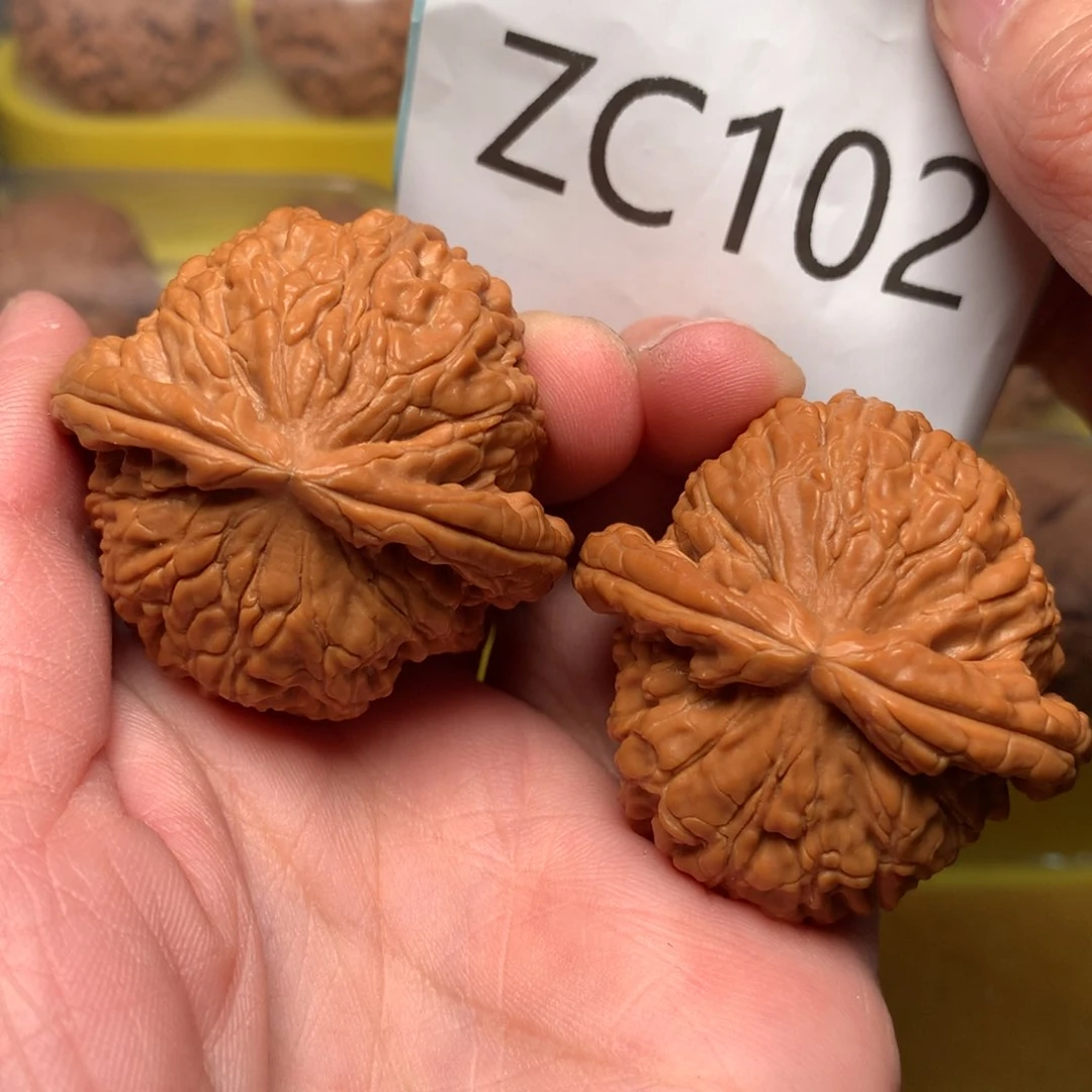 文玩核桃把件红皮球白41