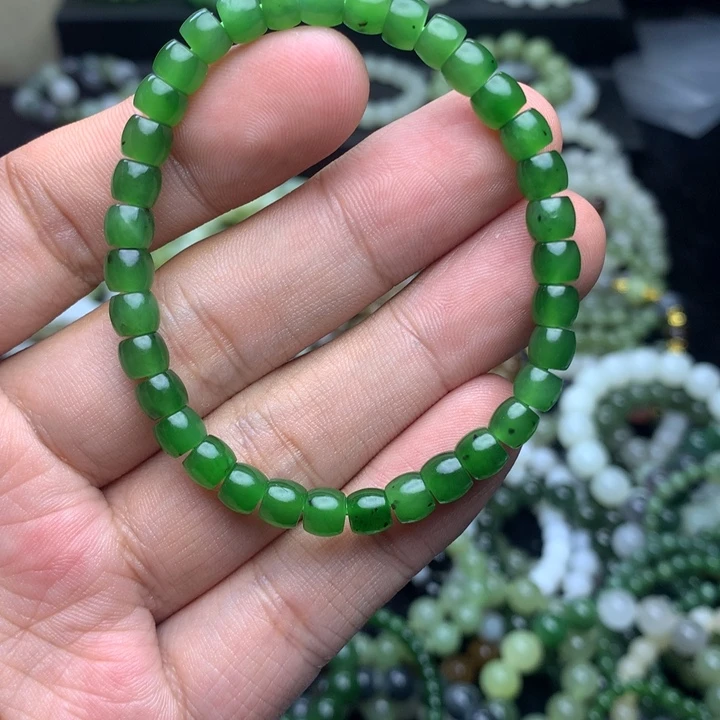 和田玉未镶嵌手串