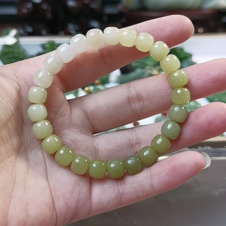 和田玉（碧玉）未镶嵌颈饰