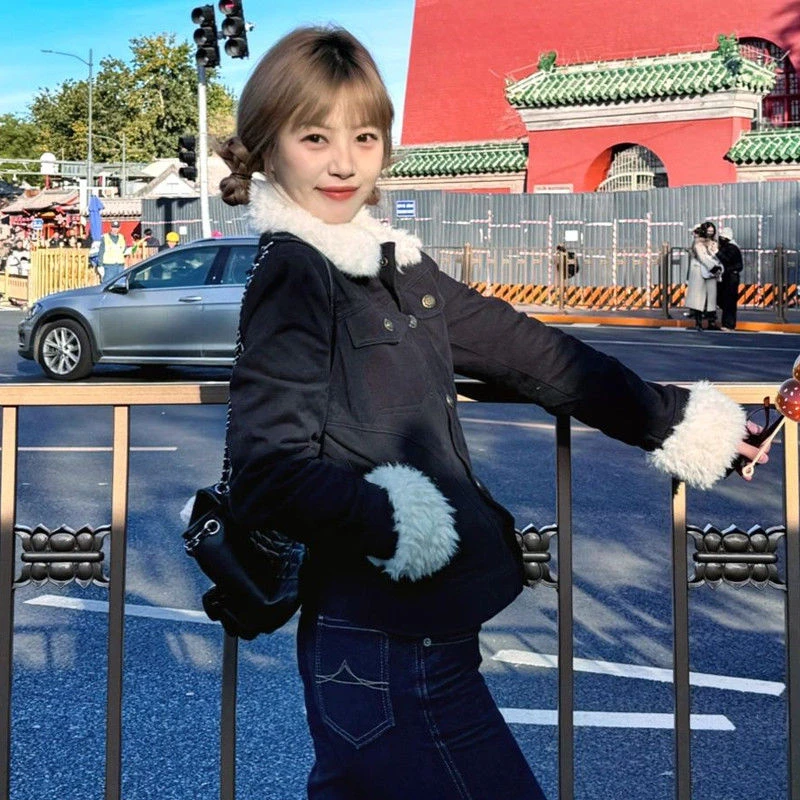 秋冬季节夹棉毛领外套女2025新棉服高级感超好看今年流行的上衣
