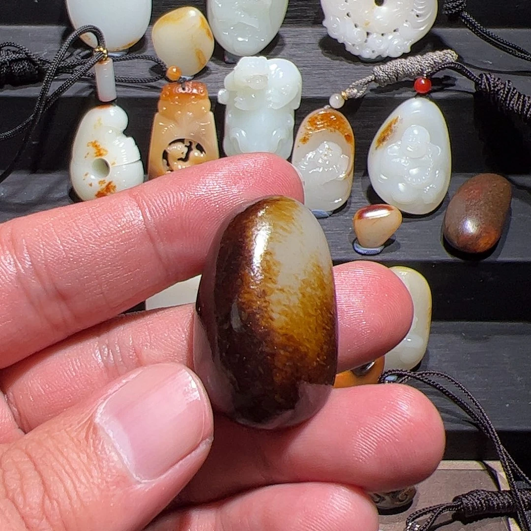 颈饰未镶嵌和田玉繁*