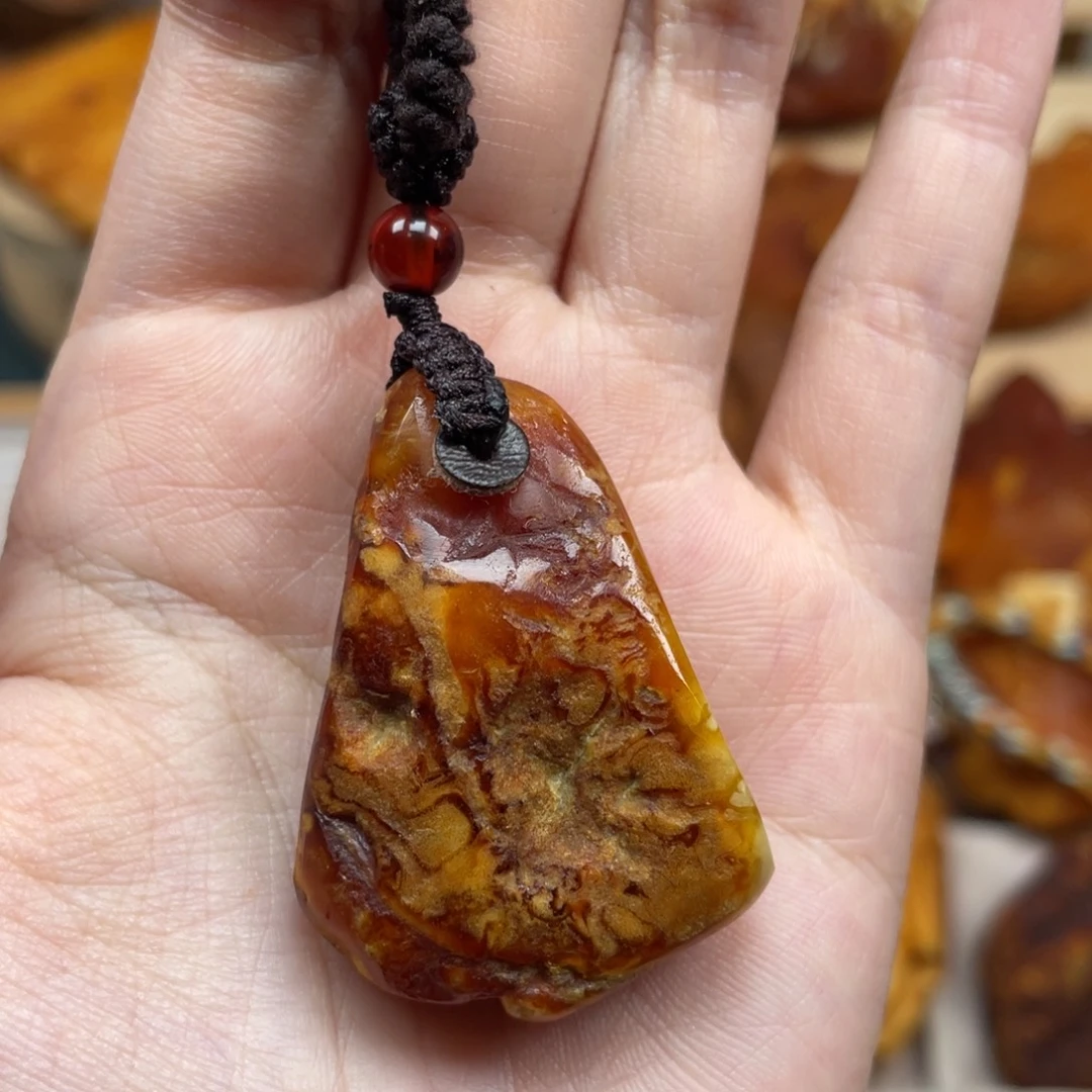 琥珀未镶嵌珠宝奇石
