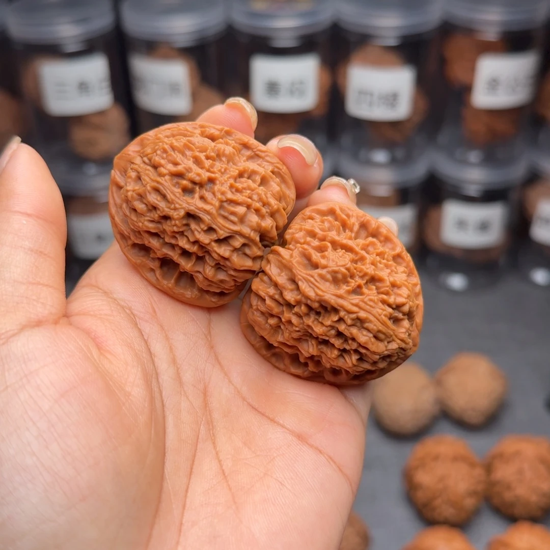 把件文玩核桃三角南疆