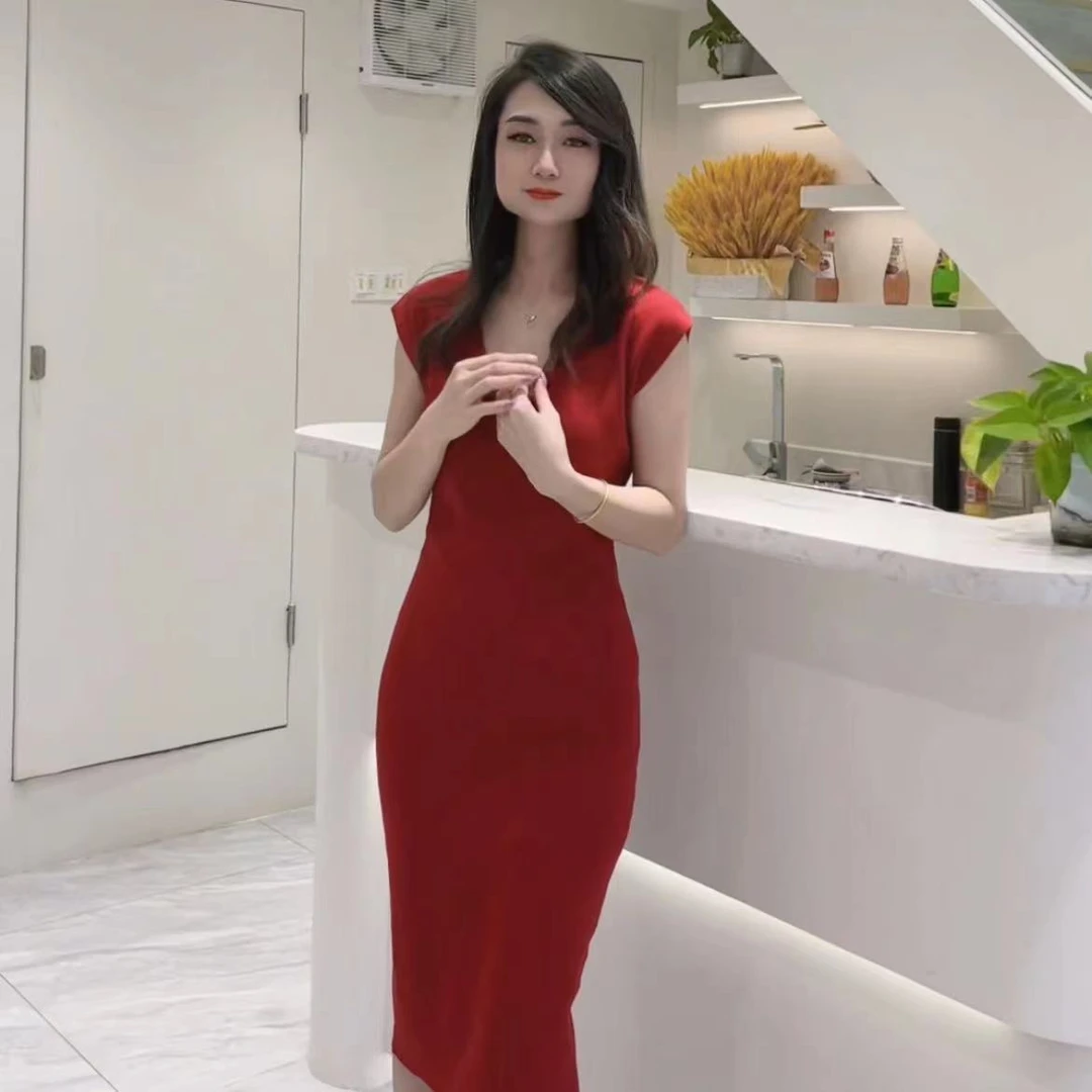 绝美红色连衣裙夏季又a又飒气场强大女装正式场合包臀裙紧身性感