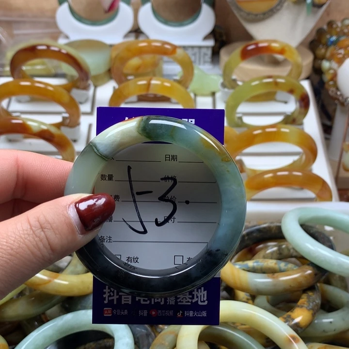 蛇纹石玉手镯未镶嵌噗**儿